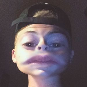 Meet your Posher, Dylan